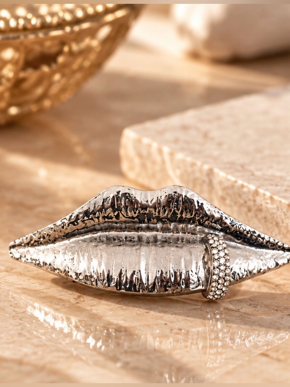 Oversized Silver Lips Statement Ring Rhinestone Tongue Cocktail Jewelry